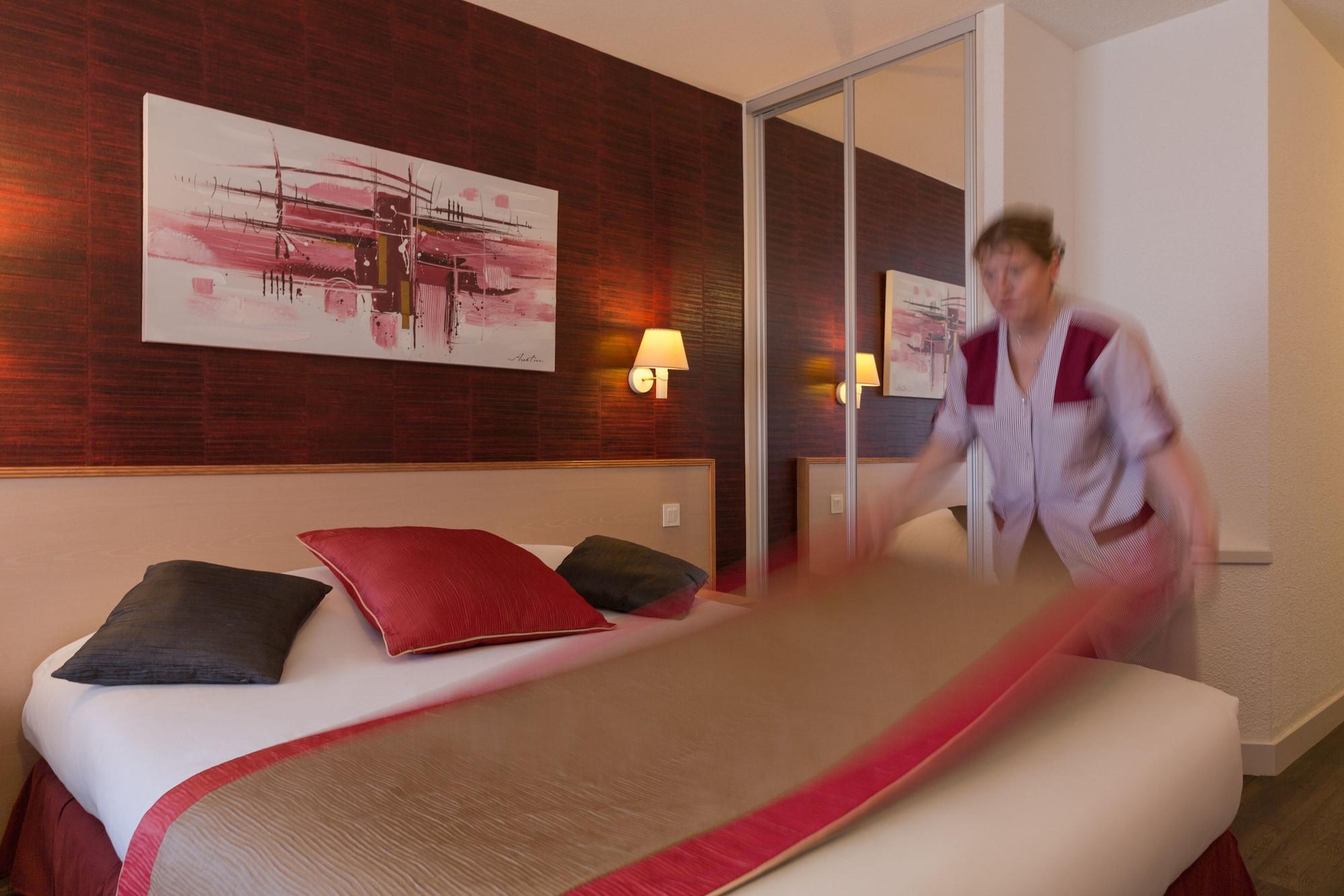 Logis Hotel Arc En Ciel トノン・レ・バン エクステリア 写真
