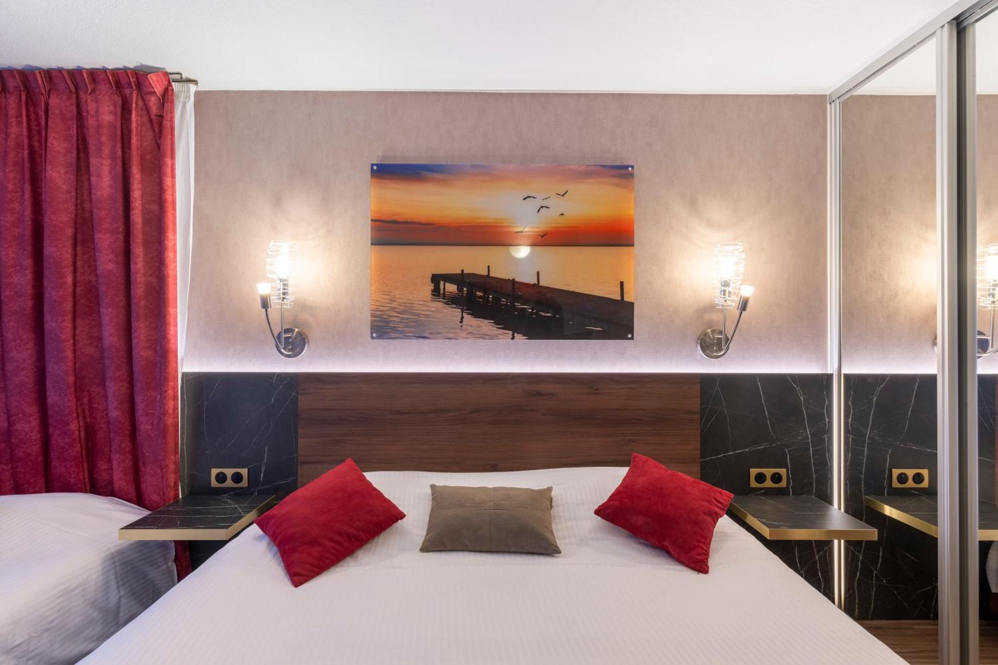 Logis Hotel Arc En Ciel トノン・レ・バン 部屋 写真